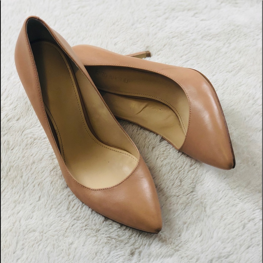 Tan Heels Classic Pump